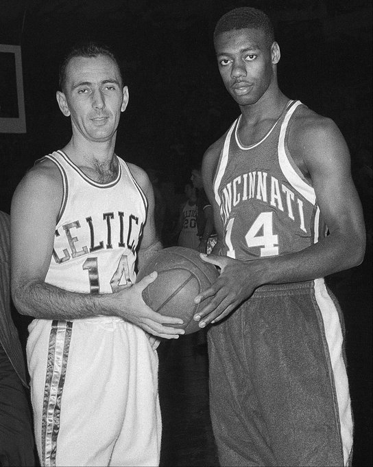 新的幕后故 新的幕后故