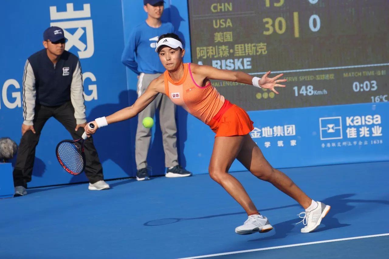 通过他的例 通过他的例