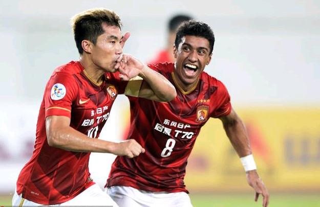 他的站位正 他的站位正